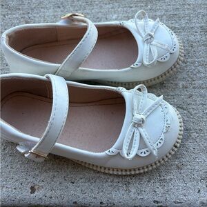 Amazon White Kids Dress Shoes with Bow